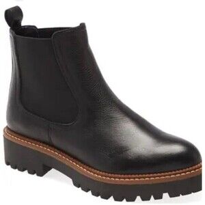 Caslon Miller Water Resistant Lug Pull-on Chelsea Boot (Women), Black, Size 10M.
